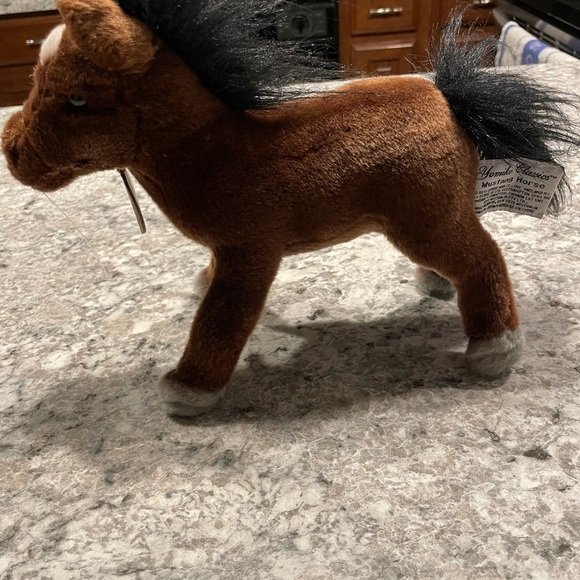 Mustang Stuffed plush Horse Russ Berrie Brown and Black Yomiko Classics - Picture 2 of 9